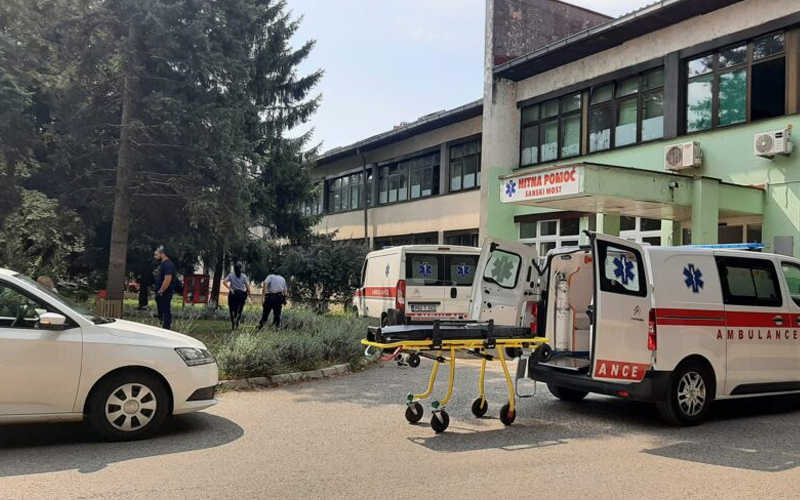 Detalji horora u u Sanskom Mostu:  Domar iz puške ubio direktora, profesoricu i sekretaricu!