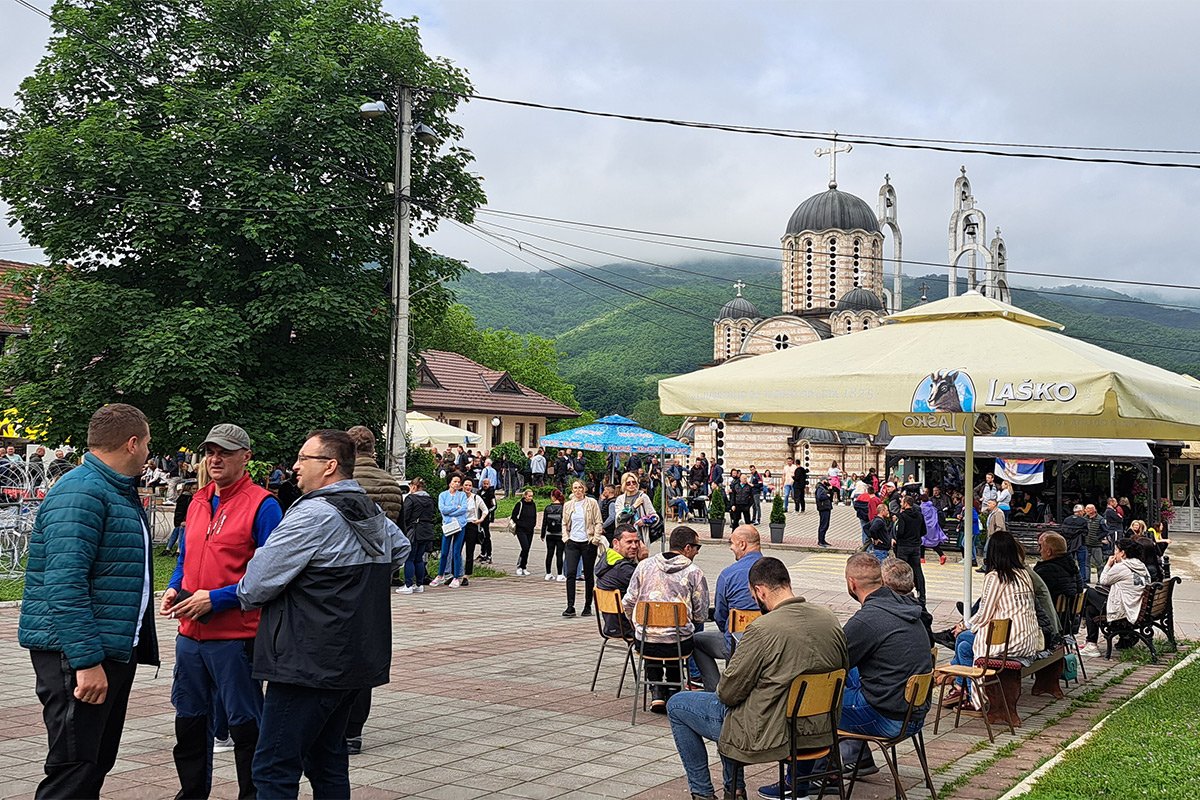 Sedmi dan krize na sjeveru KiM, traži se održavanje novih izbora