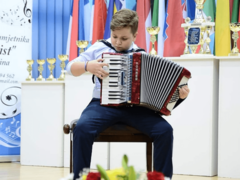 Desetogodišnji Đorđe Perić među pet najboljih harmonikaša svijeta