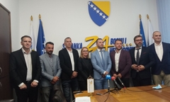 Stranka za BiH zove na masovne proteste ako OHR ispuni želju HDZ-a