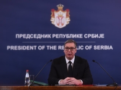 Vučić: Velike sile protivpravno naoružavaju Prištinu