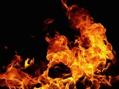 U požaru poginulo dvoje djece i dvije žene, beba u bolnici