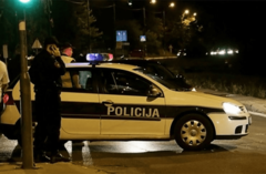 Vozilo uletjelo u prodavnicu u Tuzli, ima povrijeđenih