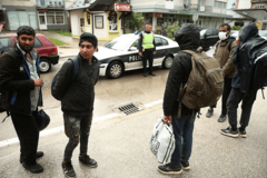 "POTREBNE SU BRZE AKCIJE" Humanitarne organizacije apeluju da se pomogne migrantima