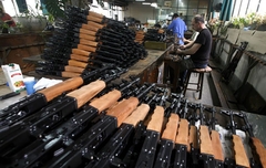 NAJVEĆI UGOVOR U ISTORIJI FABRIKE  Zastava izvozi u SAD oružje vrijedno 234 miliona dolara