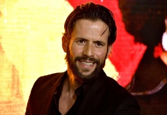 Glumac poginuo sa maloljetnim kćerkama u jezivoj nesreći