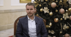 "SLAVITE SA SRCIMA ISPUNJENIM LJUBAVLJU" Stanivuković čestitao građanima Božić