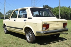 Prodaje se prvi automobil Dijega Armanda Maradone /FOTO/