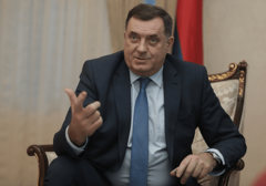 “TRAMP VELIKI PATRIOTA” Dodik poručio da je odluka Senata veoma važna