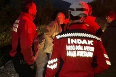 Pijani muškarac satima s policijom tražio sebe