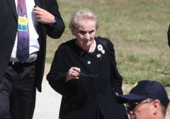 SVA ZLA MEDLIN OLBRAJT Poznata je po frazi "odvratni Srbi", zagovarala je agresiju i opet petlja prste u sudbinu regiona