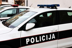 Velika akcija u Tešnju: Pronađeno više od 3 kg droge i eksplozivne naprave