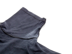 Evo kako JEDNOSTAVNO da uklonite žute mrlje  od dezodoransa