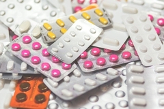 Farmaceuti ogorčeni na smanjenje marži, građani ističu da apoteke profitiraju
