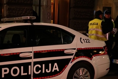POLICIJA ZATEKLA JEZIV PRIZOR Muškarac (91) se ubio pucnjem iz pištolja