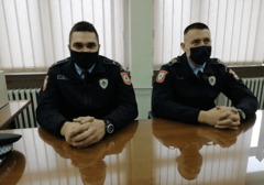 " IZ VODE SE JEDVA VIDJELA GLAVA" Priznanje za mlade policajce koji su SPASLI ČOVJEKA iz reke