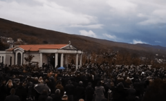 I NEBO PLAČE U POSUŠJU Veliki broj građana na vječni počinak ispratio tragično stradalu Mirelu Rezo