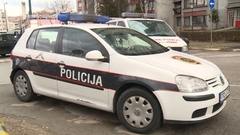 Uhapšen jer je oštetio šest automobila