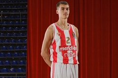 Crvena zvezda predstavila novi dres: Dizajn u čast zlatne generacije iz 1974.