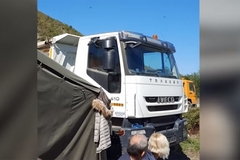 Borbeni avioni Vojske Srbije nadlijetali Jarinje, Rosu promijenile položaj