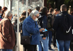 EVO KAKO SE VIRUS RAZLIKUJE OD UPALE PLUĆA Naučnik je radio obdukcije pacijenata i otkrio kako dolazi do dugog kovida