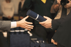 Uskoro pretres svih diploma činovnika