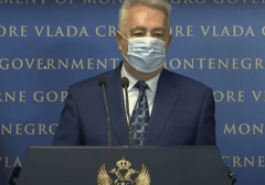 "Da nam radost praznika donese mir i blagostanje” Krivokapić na ponoćnoj vaskršnjoj liturgiji