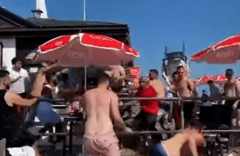 LETJELE LEŽALJKE, STOLOVI, FLAŠE Opšta tuča na plaži šokirala ljude