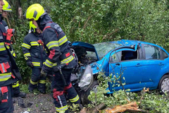 Četvoro povrijeđeno kod Banjaluke, intervenisali vatrogasci (FOTO)