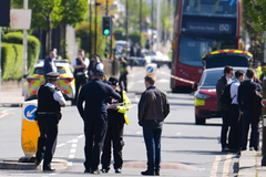 Haos u Londonu: Mačetom napadao prolaznike