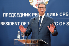 Vučić: Važno naći pravdu za 16 stradalih, ali i odgovorne za zlodela učinjena posle