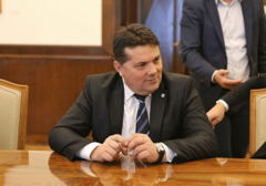 „Legao sam u krevet u kojem je ležao Dodik“ Stevandić piše za Srpskainfo o svojoj BORBI SA KORONOM