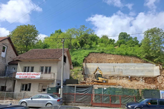 Zvorničanki odsjekli stepenice i prilaz kući da izgrade zgradu