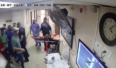 IDF objavio snimke na kojima se vidi kako Hamas dovodi dva taoca u Al-Šifu