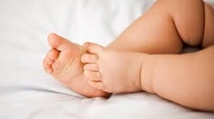  Beba pronađena u kutiji za jaja na temperaturi od -20 stepeni!