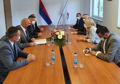 Cvijanovićeva posjetila Donji Žabar “Gradiće se vrtić, sanirati škola, a nastavlja se i snažna podrška poljoprivredi”