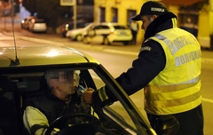 Mrtav pijan za volanom: Muškarac vozio sa 2,89 promila alkohola u krvi