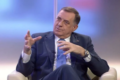 Dodik na pitanje kako prelazi granicu: Sjednem u auto i prođem, nikada me niko ne zaustavlja