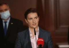 “ZAVRŠENI PREGOVORI O NABAVCI RUSKE I KINESKE VAKCINE” Brnabić se nada da će Srbija dobiti prve doze do Nove godine
