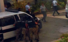  ČUVARI SE IŽIVLJAVALI  U mostarskom zatvoru teško pretučen zatvorenik, izbili mu zube i slomili rebra