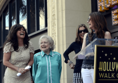 "DOSTA MI JE LJUDI KOJI SE ŽALE" Legendarna glumica na pragu 99. godine OTKRILA TAJNU DUGOVJEČNOSTI