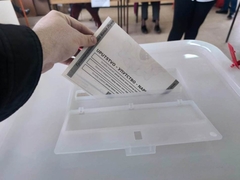 Ove godine svaki glasački listić biće pečatiran i potpisan,onemogućeno slikanje i prozivanje!