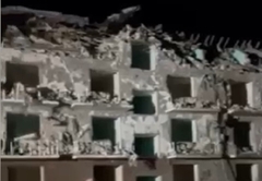 VIDEO / NAJMANJE 17 POGINULIH Ruski projektil pogodio zgradu u Odesi, spasilačka akcija u toku