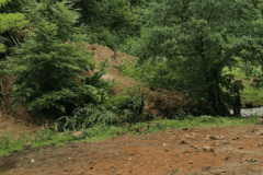 OBRUŠAVANJE ZEMLJIŠTA Porodica iz Zenice evakuisana iz kuće zbog klizišta