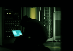 OPTUŽENI ZA PREVARU TEŠKU 70 MILIONA DOLARA Srpskog hakera izručuju Americi, ostali se protive ekstradiciji