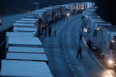 Hiljade vozača provode Božić na granici