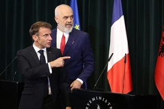 Macron ucjenjuje Kurtija: Novi izbori na sjeveru Kosova i Zajednica srpskih opština
