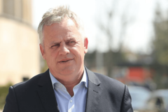 "KAKVIH TO ROĐAKA DODIK IMA U LUGANJSKU?" Stanić pita od koga je kupljenja ikona poklonjena Lavrovu