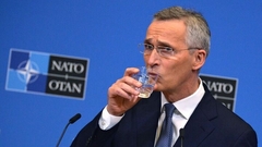Stoltenberg: BiH mora sama birati svoj put, a NATO će to poštovati