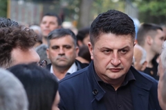 Inspekcija u lokalu Milana Radovića, on tvrdi - to je zbog protesta (FOTO)